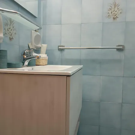 בית נופש Il Giardino Di Sofia Charm And Comfort טורה דל'אורסו